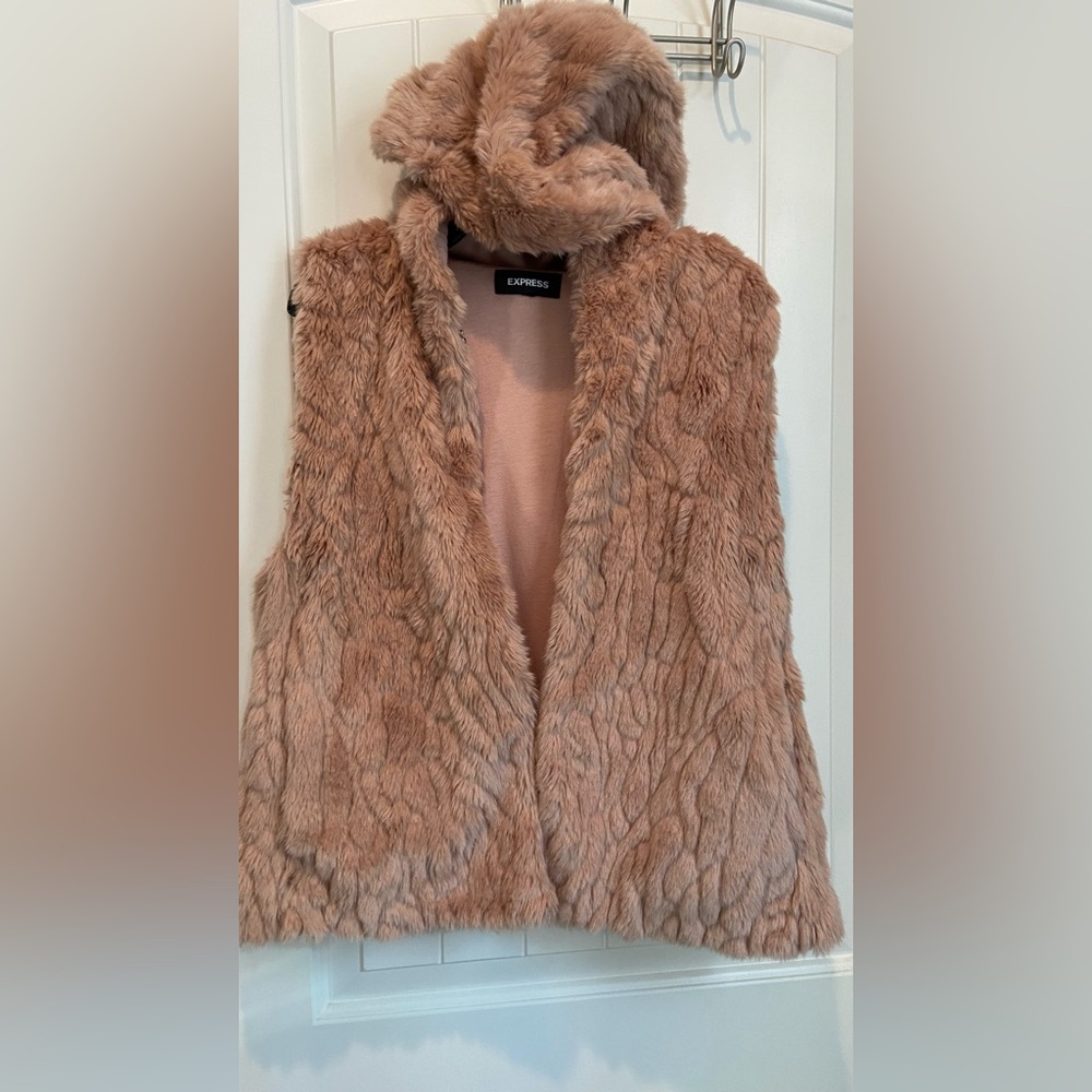 Express faux fur brown vest